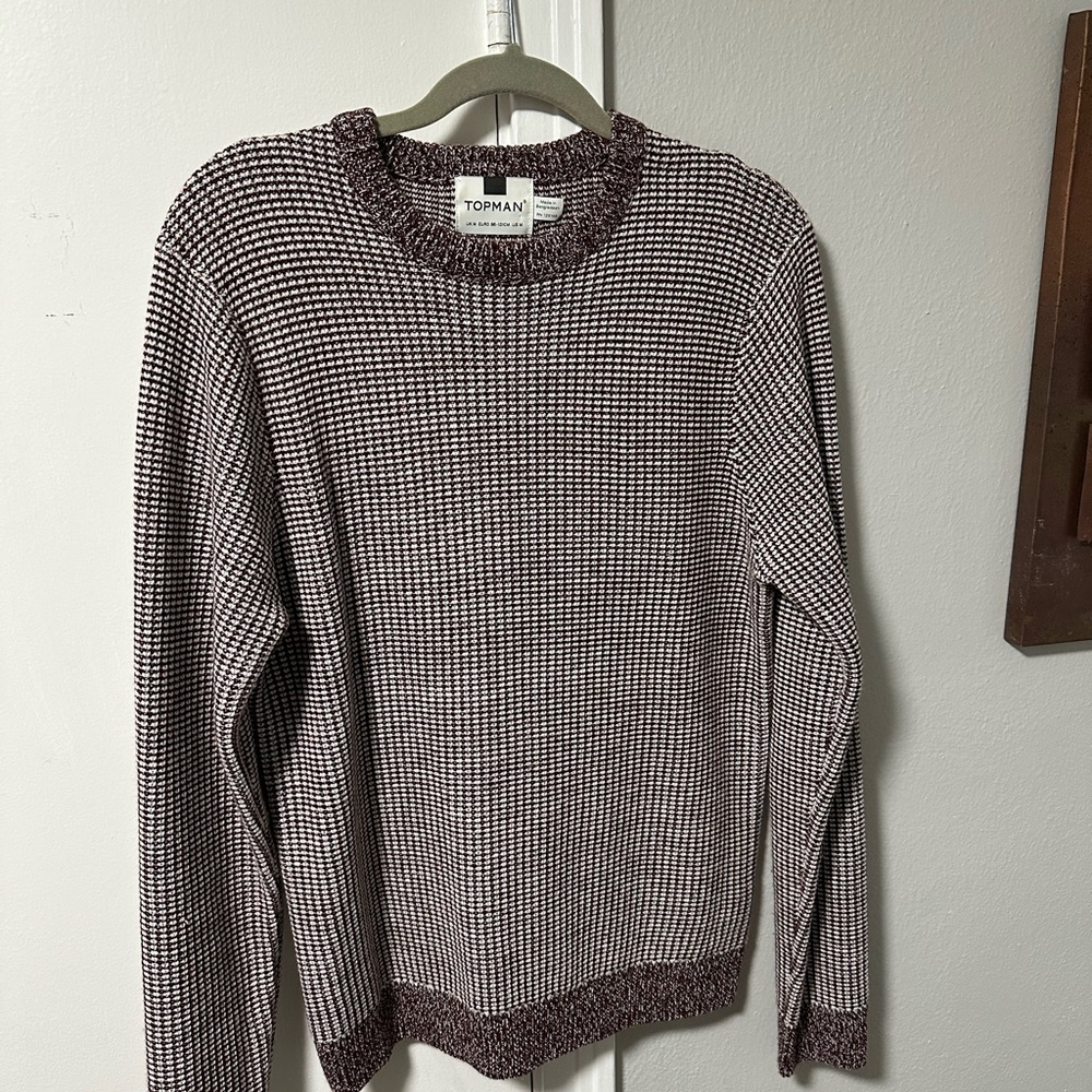 Topman Men's Burgundy and White Crewneck Sweater